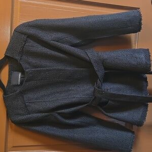 Banana Republic-Wool blend black textured short jkt with raw edge Sz 8P